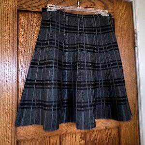 Max Studio - black & gray plaid skirt, Size M/L